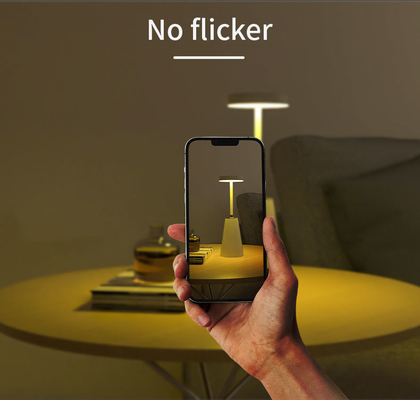 Μεταλλικό ABS Shade Touch Charging Smart Table Lamp με θολωτικό και ατμοσφαιρικό φωτισμό